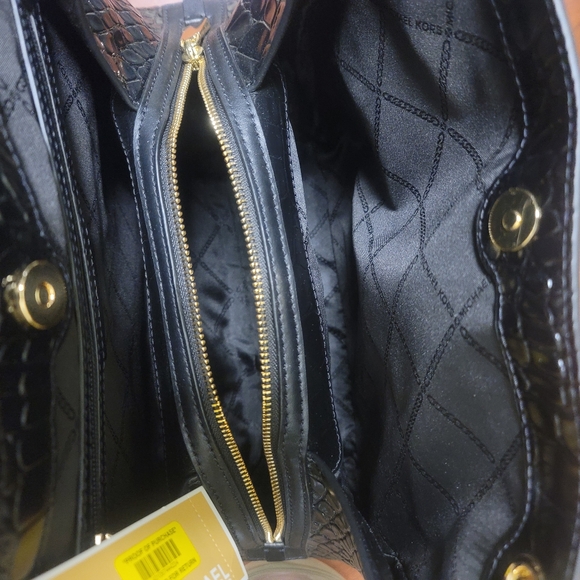 MICHAEL KORS Kensington Large Embossed Handbag Black - Picture 10 of 16